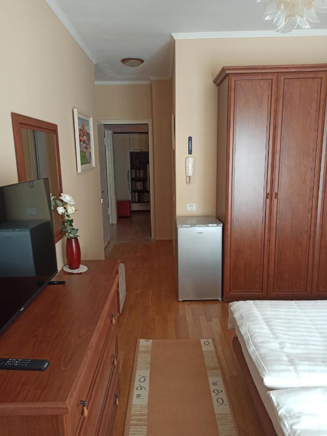 Home Sweet Rental Tiranë Ngoại thất bức ảnh